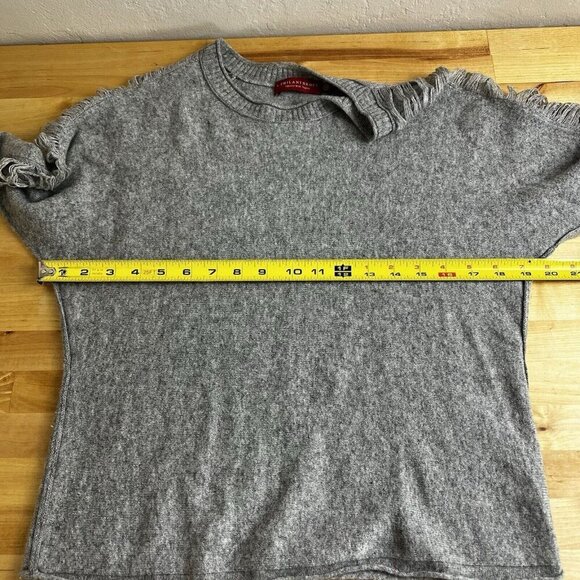 n:PHILANTHROPY Sweater Wool Cashmere Blend Distressed Sleeve Gray Size Medium‎ - Picture 9 of 10